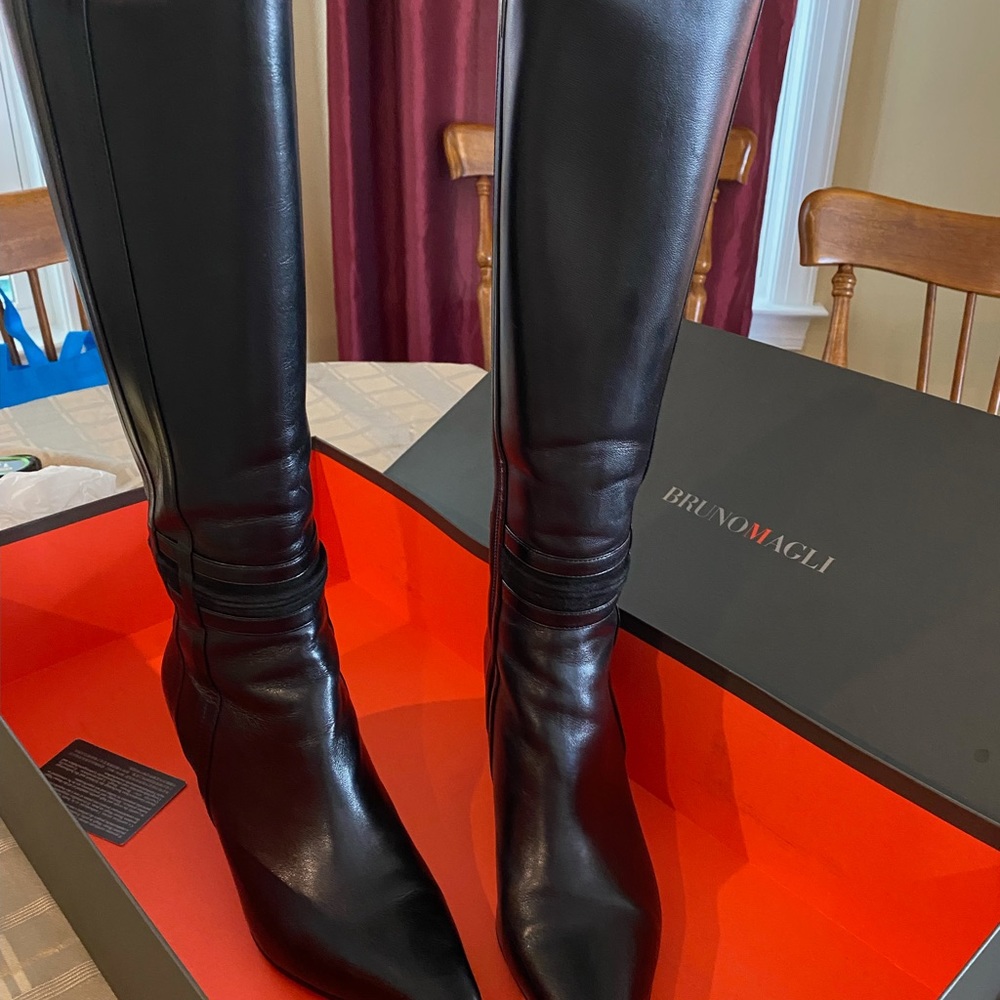 Brunomagli black leather heeled boot